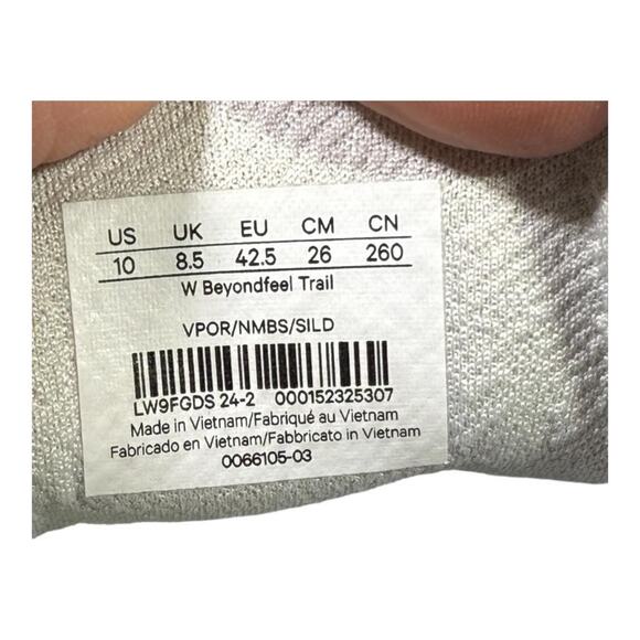 Lululemon Beyondfeel Trail Running Shoe Women size 10 - Picture 11 of 11